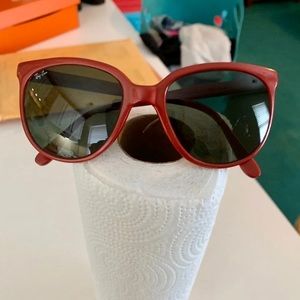 Amazing Vintage Red Ray-Ban Cat Eye Sunglasses